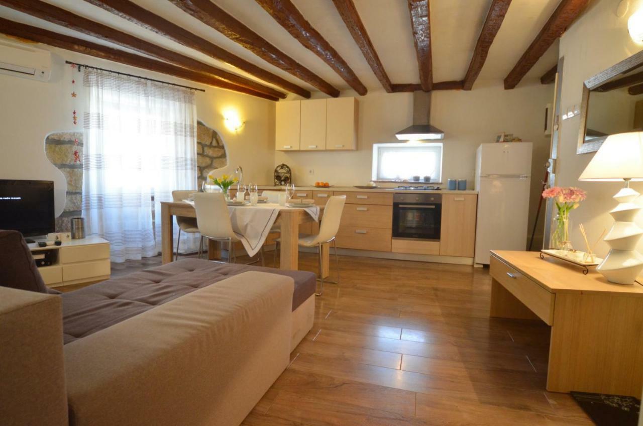 Apartment Eleni روفينج المظهر الخارجي الصورة